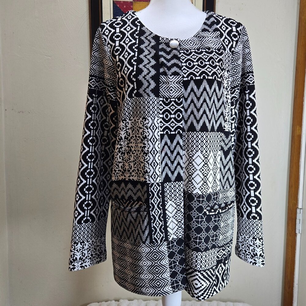 Christopher & Banks Large Black and White Single Button Open Front Blouse
